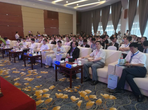 仟億達831999董事長(cháng)鄭兩斌應邀參加有名民企助推河北協(xié)同發(fā)展峰會(huì )并發(fā)言