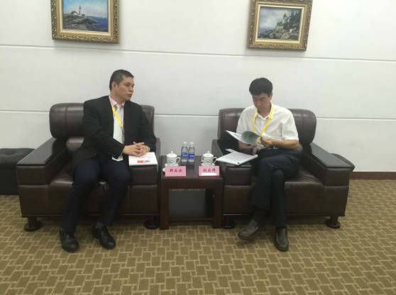 仟億達董事長(cháng)鄭兩斌與廊坊市商務(wù)局副局長(cháng)胡兆偉對接洽談