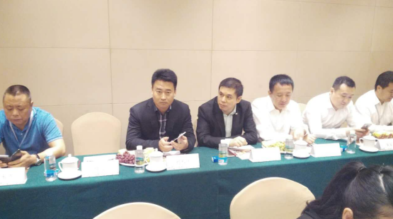 仟億達作為龍商會(huì )成員，積投身節能環(huán)保能源事業(yè)，利用生物質(zhì)多聯(lián)產(chǎn)、碳交易等業(yè)務(wù)為龍江做貢獻，助力龍江經(jīng)濟發(fā)展。
