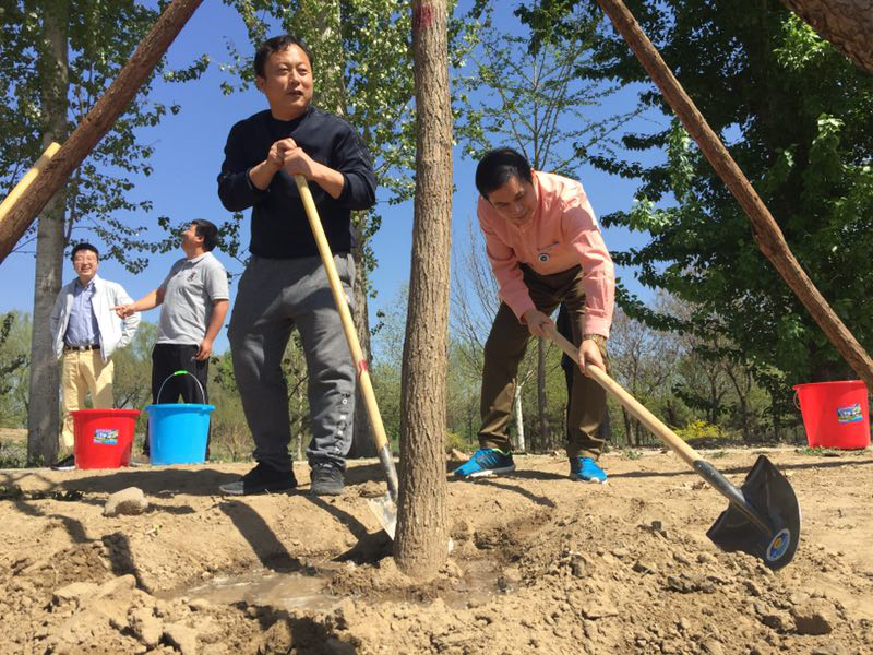 仟億達集團（證券代碼：831999）董事長(cháng)鄭兩斌先生以實(shí)際行動(dòng)踐行綠色發(fā)展
